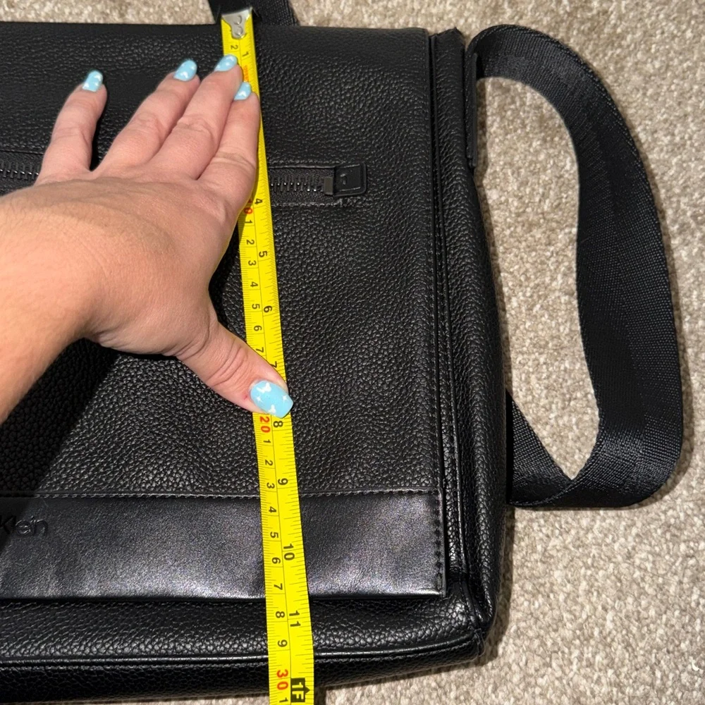 Calvin Klein Textured Black faux leather Messenger Bag